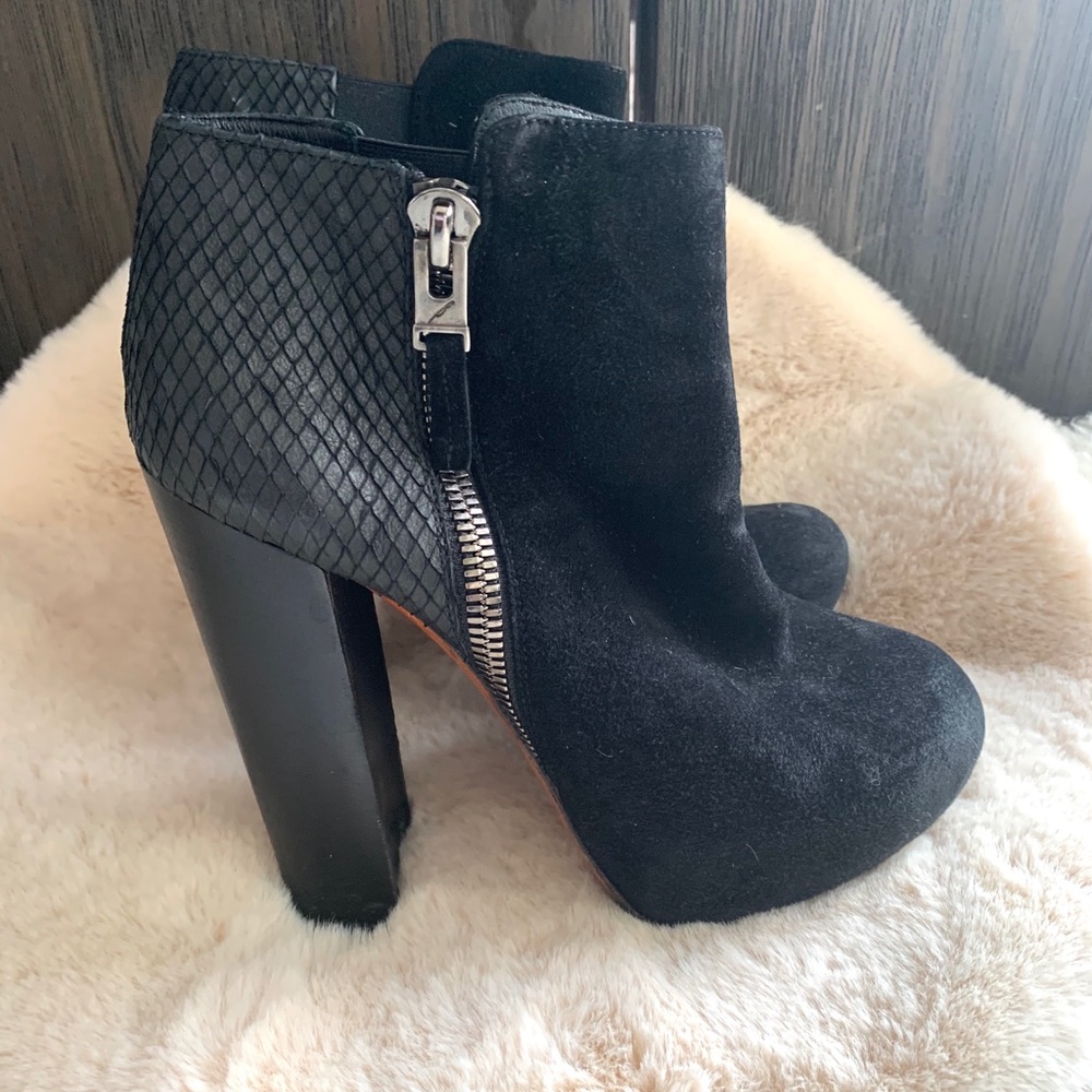 B Brian Atwood Black Ankle Boots with Textured Detail